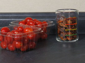 Dried and whole tomato comparison